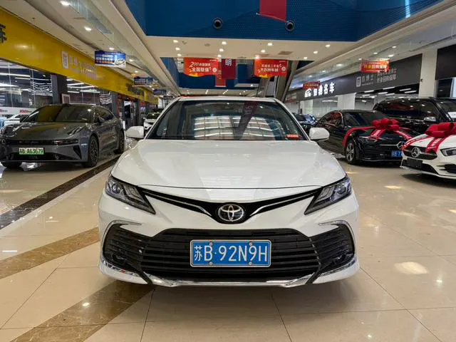 2023 Toyota Camry thumbnail 2