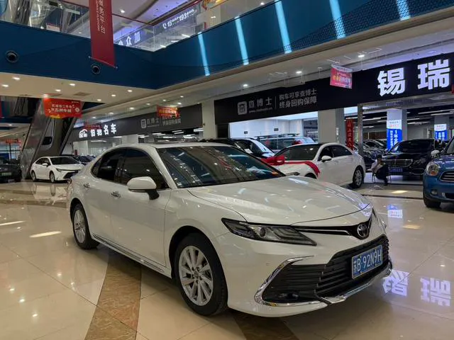 2023 Toyota Camry thumbnail 3