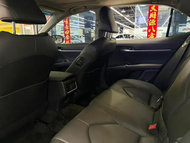 2023 Toyota Camry thumbnail 5