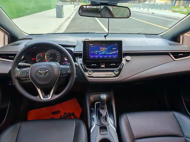 2019 Toyota Corolla thumbnail 4