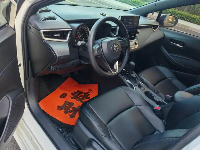 2019 Toyota Corolla thumbnail 5
