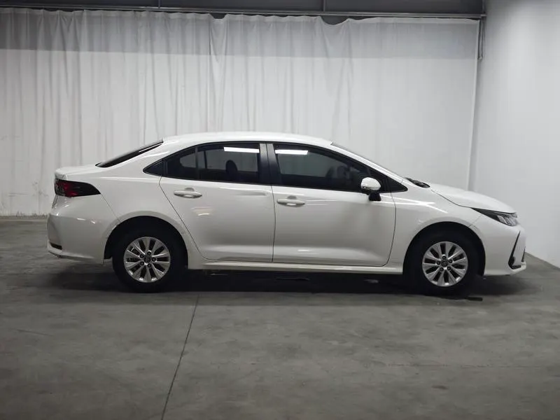 2021 Toyota Corolla thumbnail 9