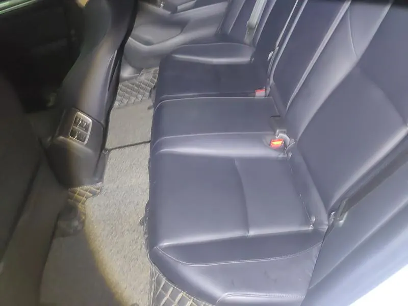 2018 Honda Accord thumbnail 12