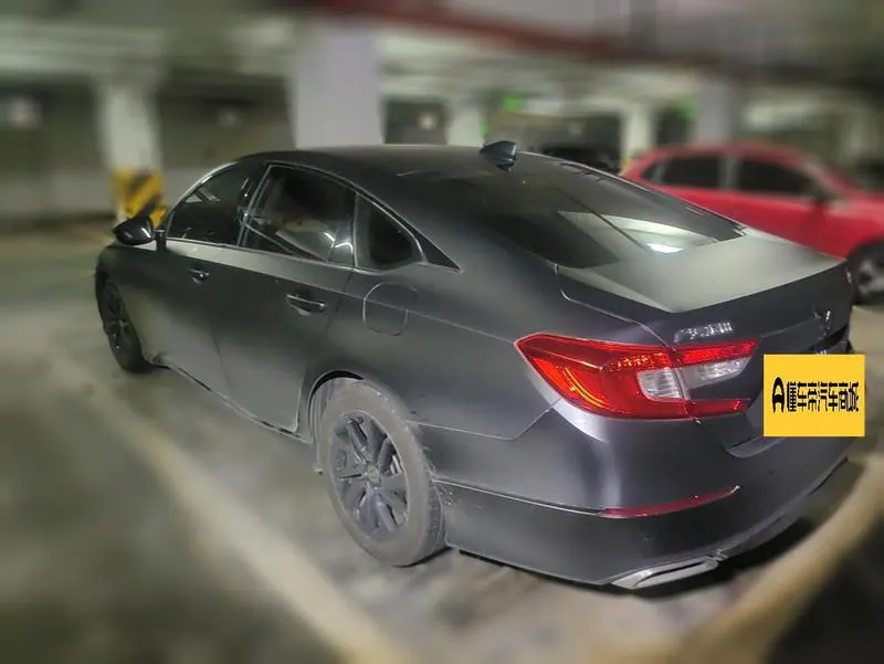 2018 Honda Accord thumbnail 4