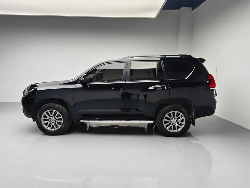 2018 Toyota Prado thumbnail 5
