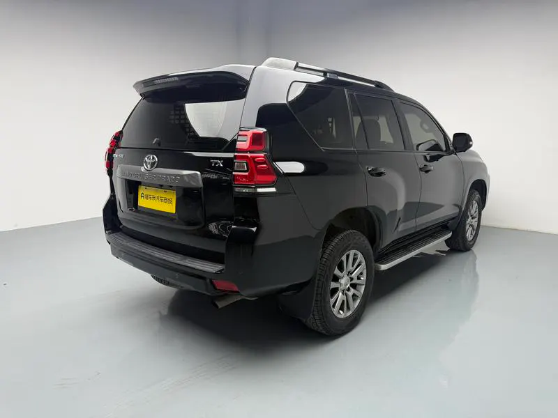 2018 Toyota Prado thumbnail 8