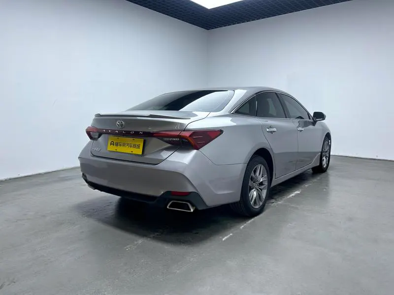 2021 Toyota Avalon thumbnail 8