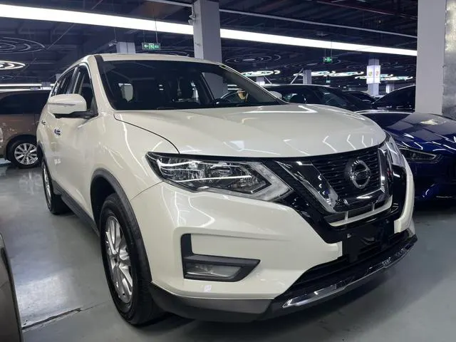 2021 Nissan X-Trail thumbnail 3