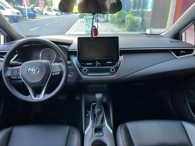 2019 Toyota Corolla thumbnail 4
