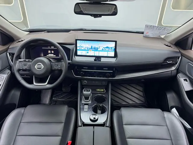2021 Nissan X-Trail thumbnail 4