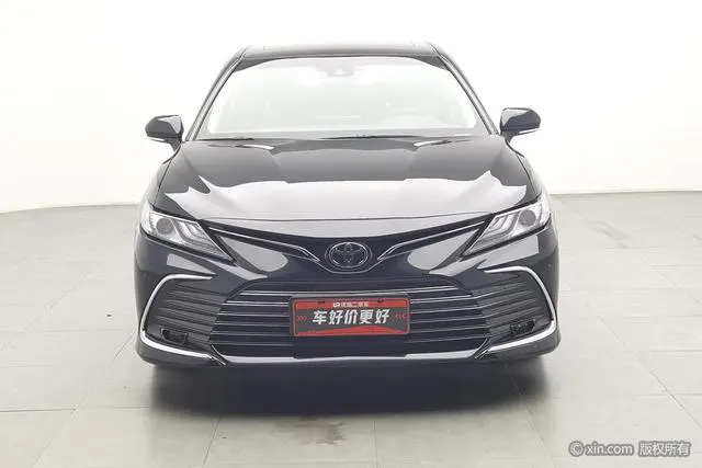 2021 Toyota Camry thumbnail 2