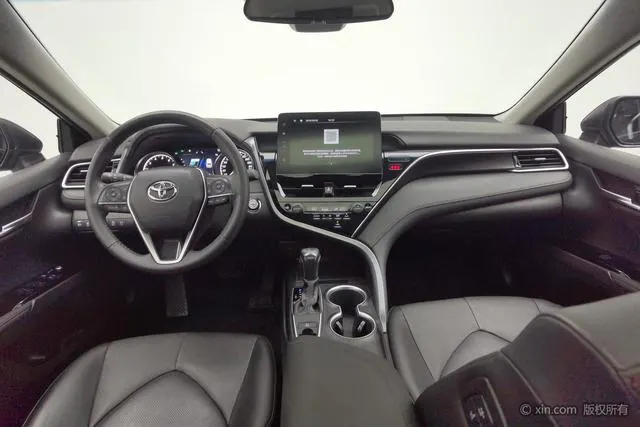 2021 Toyota Camry thumbnail 4