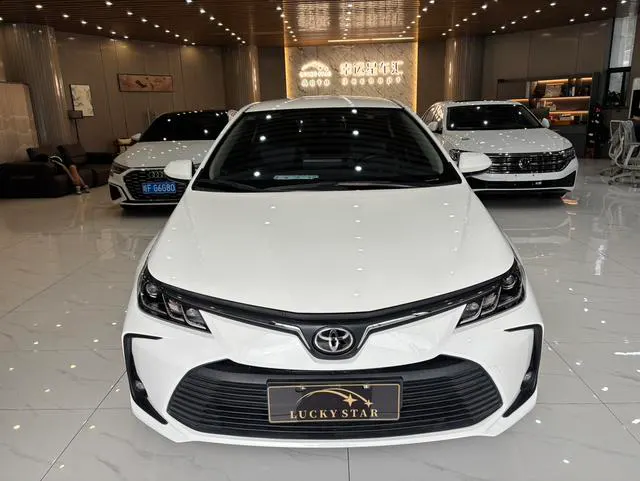 2022 Toyota Corolla thumbnail 2