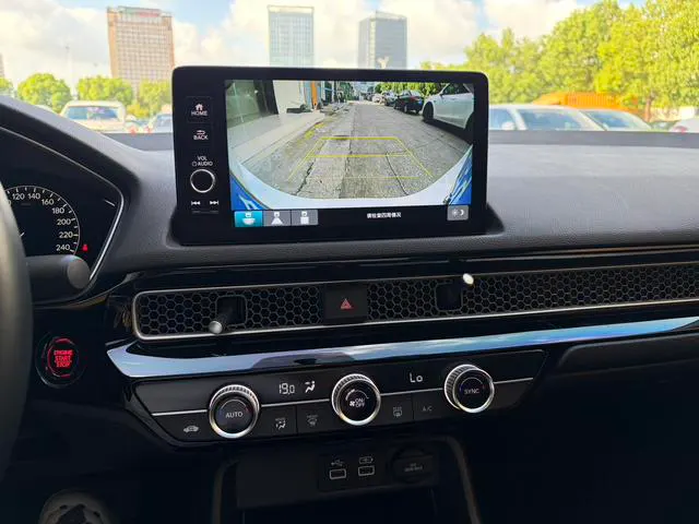 2022 Honda Civic thumbnail 5