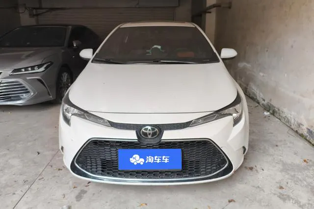 2021 Toyota Corolla thumbnail 2