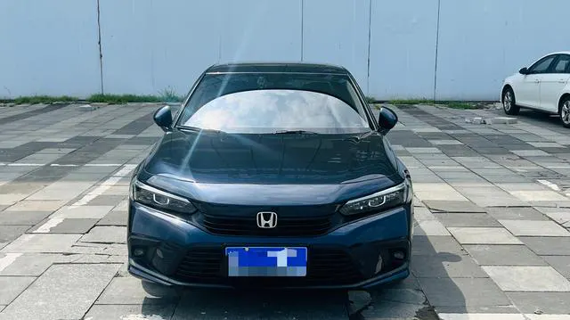 2022 Honda Civic thumbnail 2