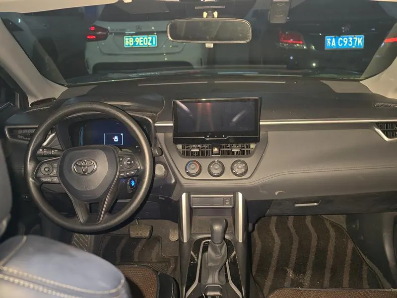 2023 Toyota Corolla Cross thumbnail 5