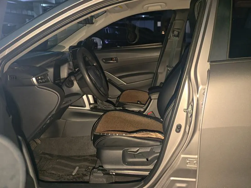 2023 Toyota Corolla Cross thumbnail 10