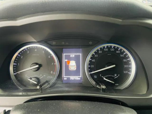 2018 Toyota Highlander thumbnail 5