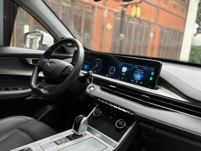 2023 Chery Tiggo 8 thumbnail 4