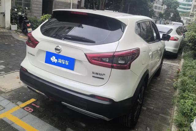 2019 Nissan Qashqai thumbnail 3