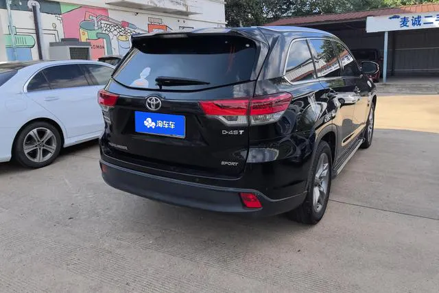 2018 Toyota Highlander thumbnail 3