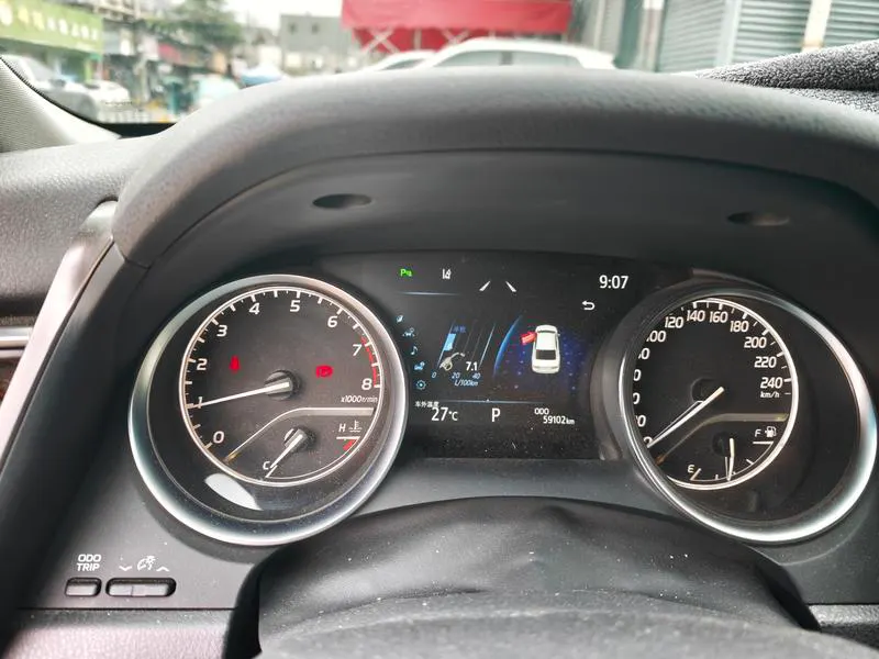 2023 Toyota Camry thumbnail 6
