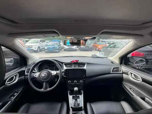 2021 Nissan Sylphy thumbnail 4