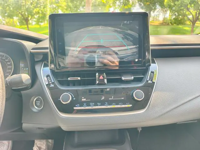 2023 Toyota Corolla thumbnail 5