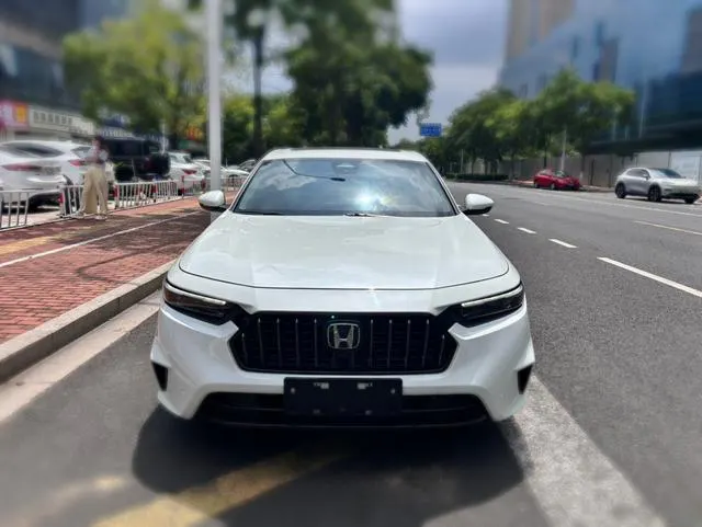 2024 Honda Inspire thumbnail 2