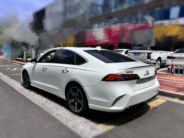 2024 Honda Inspire thumbnail 3