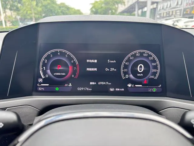 2024 Honda Inspire thumbnail 5