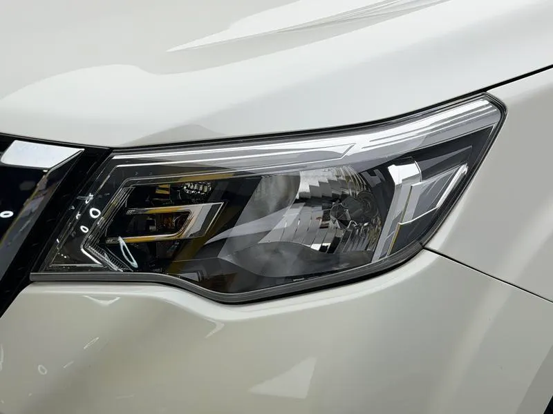 2020 Nissan Navara thumbnail 13