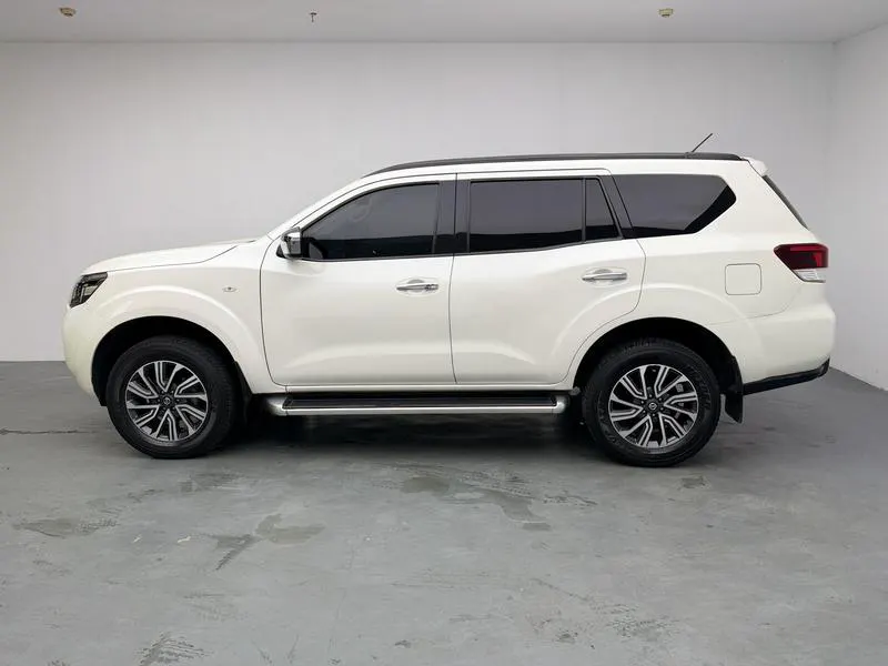 2020 Nissan Navara thumbnail 5