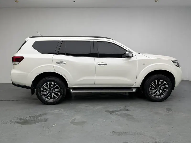 2020 Nissan Navara thumbnail 9