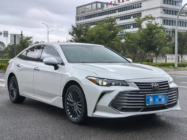 2022 Toyota Camry thumbnail 3