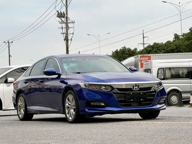 2018 Honda Accord thumbnail 3