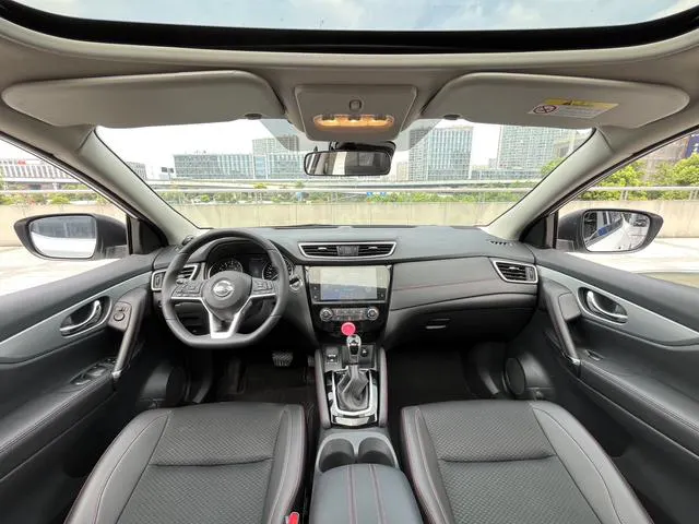 2019 Nissan Qashqai thumbnail 4