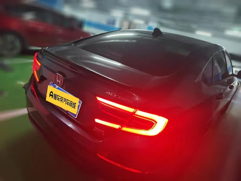2022 Honda Accord thumbnail 2