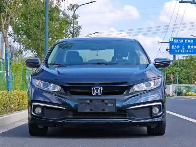 2019 Honda Civic thumbnail 2