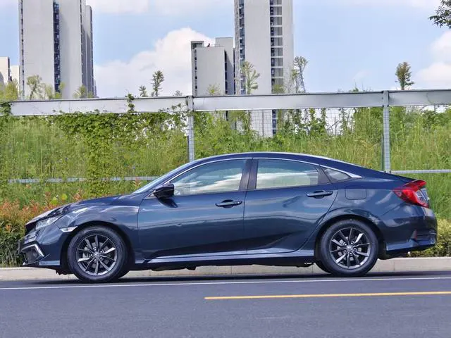 2019 Honda Civic thumbnail 3