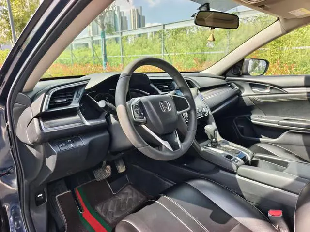 2019 Honda Civic thumbnail 5