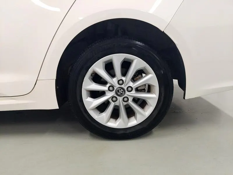 2021 Toyota Corolla thumbnail 10