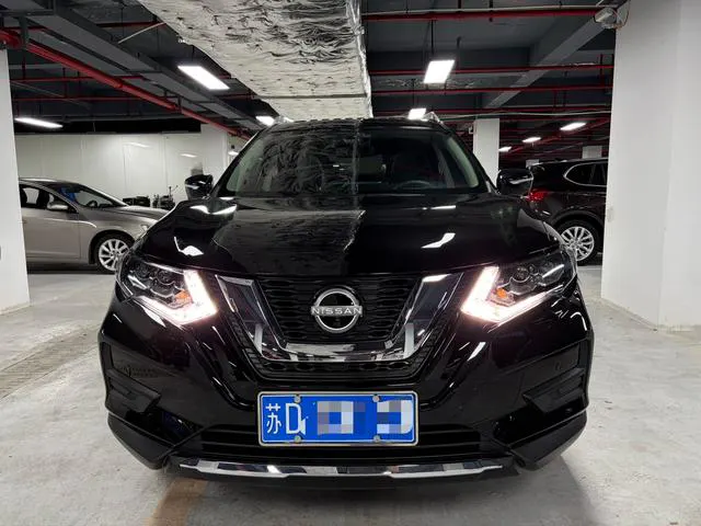 2025 Nissan X-Trail thumbnail 2