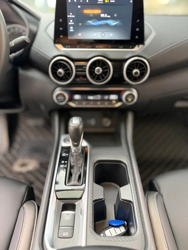 2022 Nissan Sylphy thumbnail 5