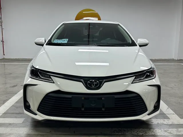 2022 Toyota Corolla thumbnail 2