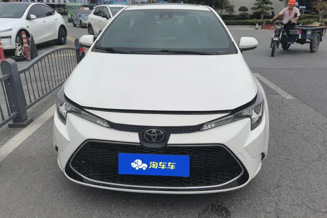 2022 Toyota Corolla thumbnail 2