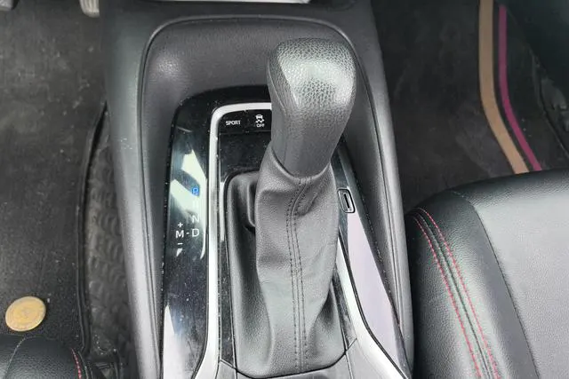 2022 Toyota Corolla thumbnail 5