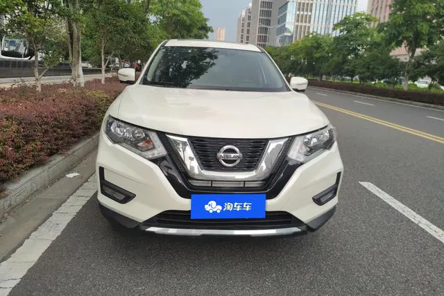 2022 Nissan X-Trail thumbnail 2