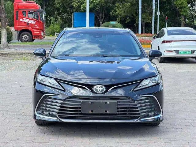 2022 Toyota Camry thumbnail 2